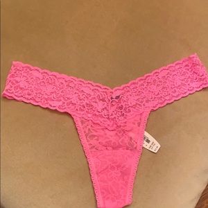 Victoria’s Secret Lacie Thong NWT